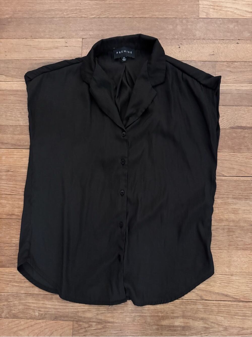 Premise Women's Black Cap Sleeve Button Down Blouse - Size XS
b4